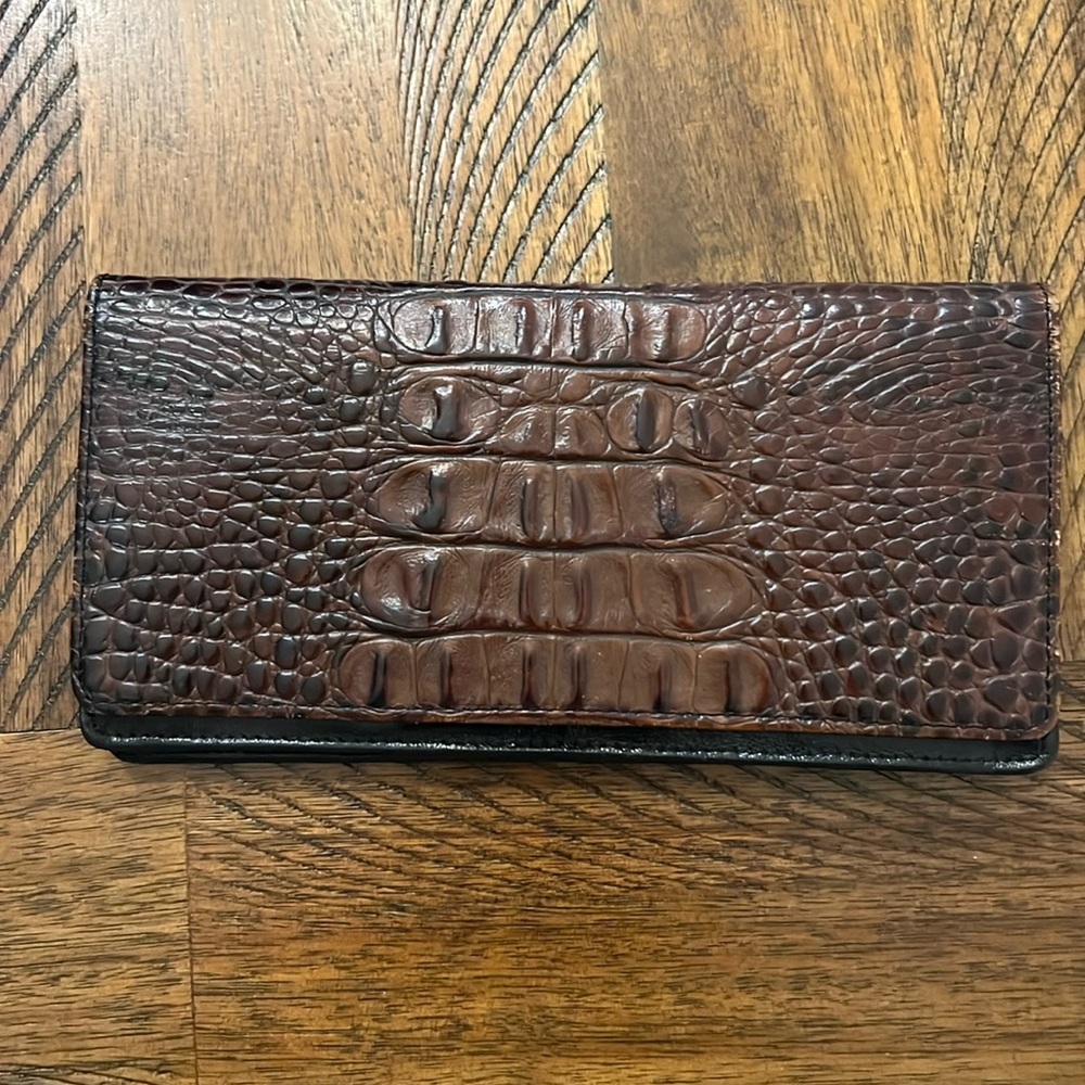 Brahmin wallet